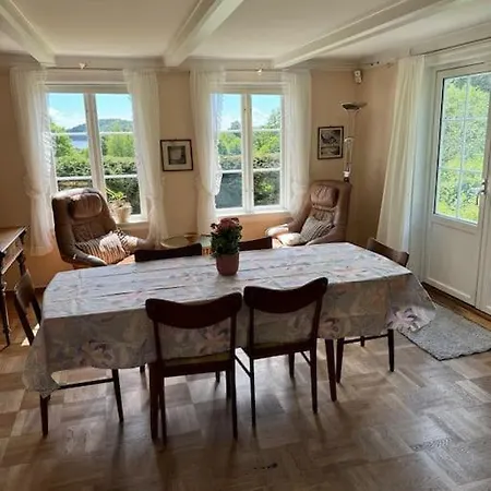 Naepetro Gard Feriehus *